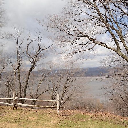 Sainte-Famille Gite Au Toit Bleu Bed & Breakfast エクステリア 写真